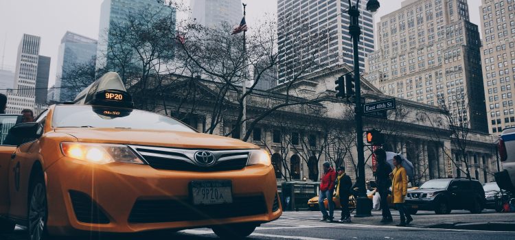 Wyposażenie taksówki – co powinno zawierać?